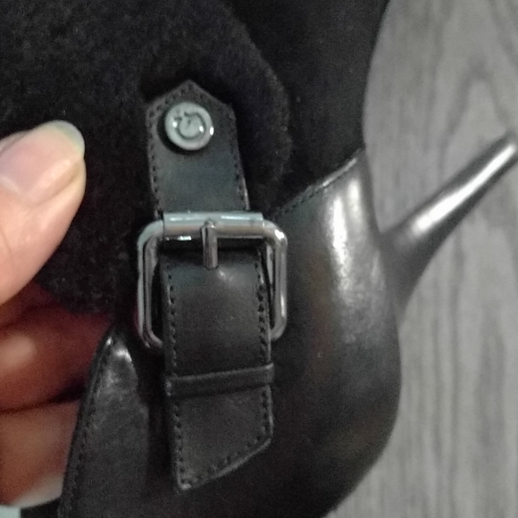 Beautiful heels by Guess🌟🌟🌟🍀🍀🍀 - Picture 10 of 16